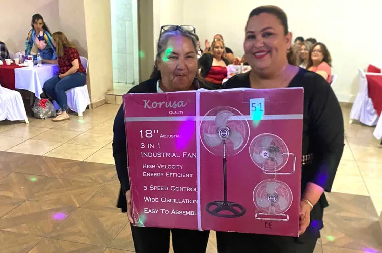 Festeja el PT Nogales a madres por su día