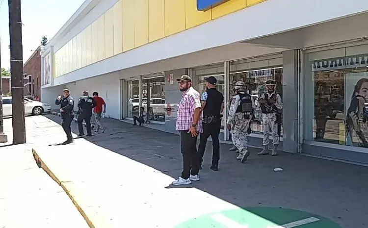 Causan pánico personas armadas en tienda Coppel