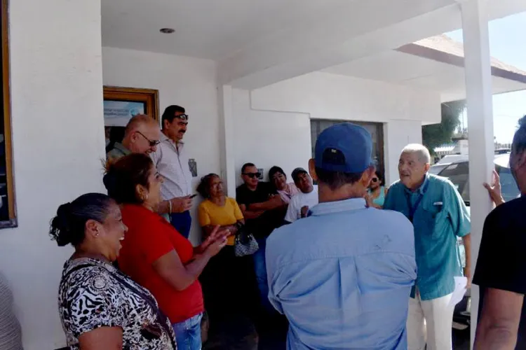 Atienden en el Oomapas a vecinos de Solidaridad por falta de agua