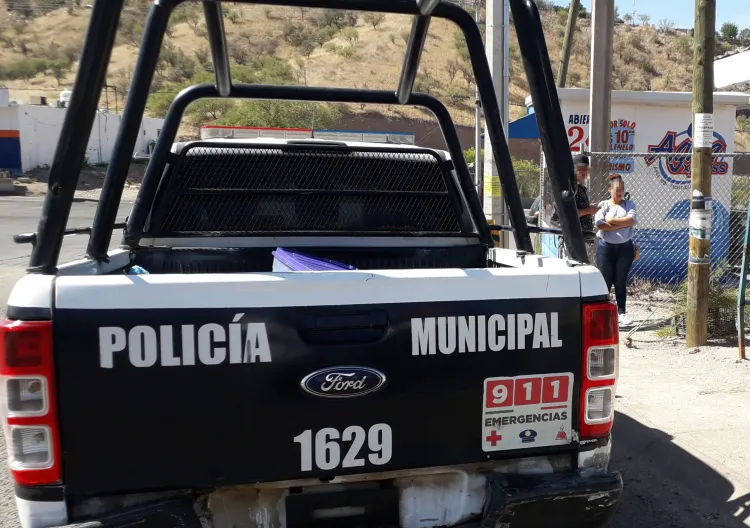 Entran a vivienda roban dinero y diferentes artículos