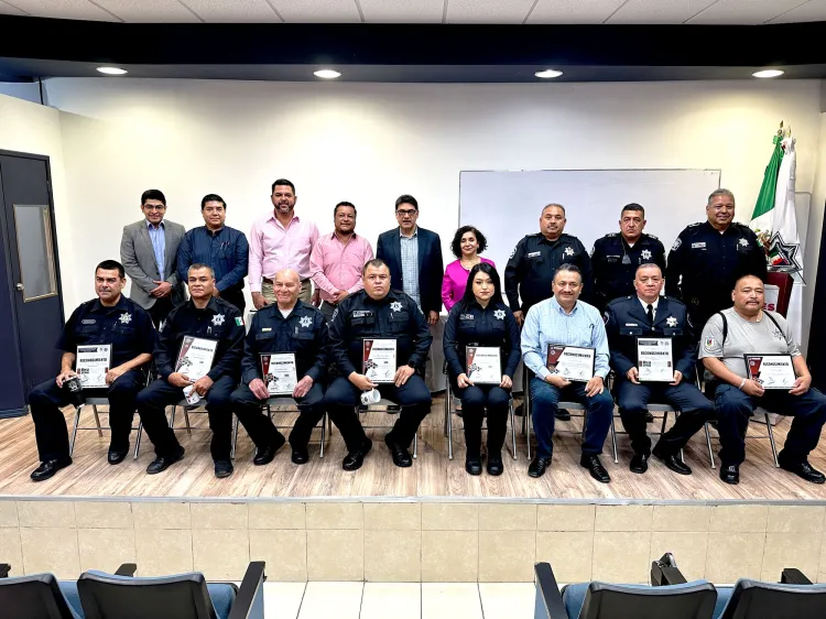 Destacan desempeño de agentes de SP; celebran a policía del mes