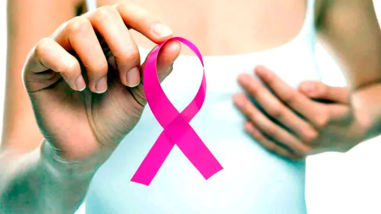 Invitan a realizarse exámenes médicos y aprovechar descuentos del Mes Rosa