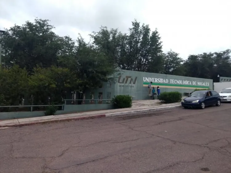 Anuncian forma de escrituras de terreno de acceso a la UTN