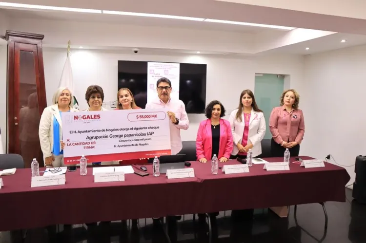 Entrega Alcalde JGN apoyo económico a asociación George Papanicolaou