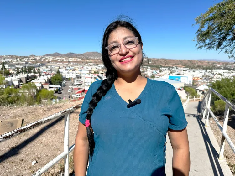 Hacen hamburguesada para restauración de senos