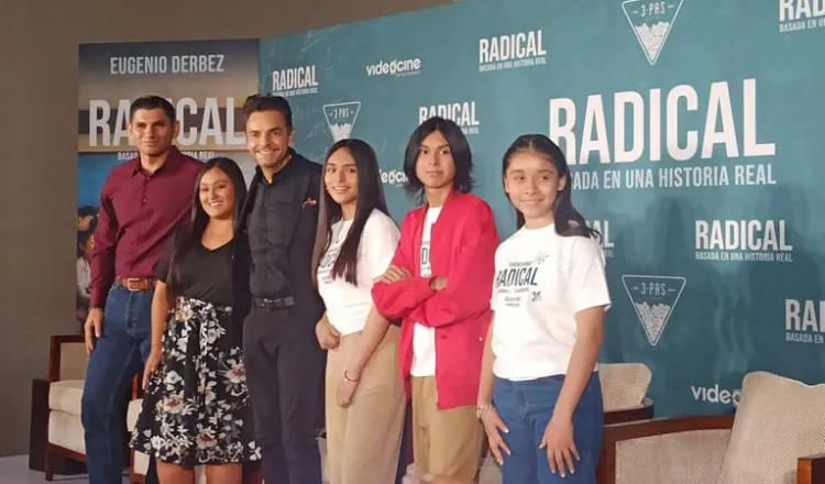 Eugenio Derbez es un profe que hace reír y llorar