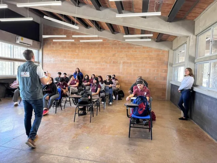 IEE Sonora promueve Mi Primer Voto en la Prepa Municipal