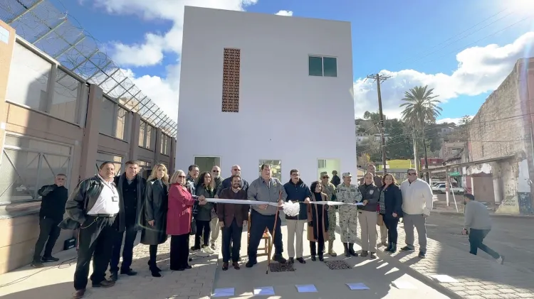Reabren garita peatonal de la calle Elias