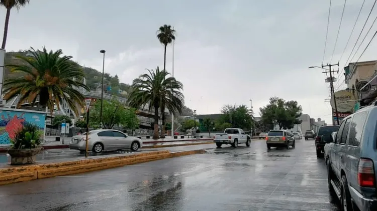 Entra frente frío con lluvias