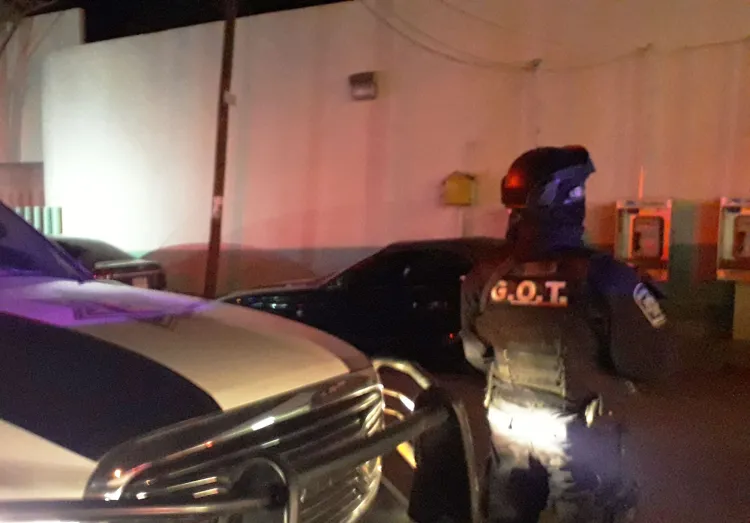 Auxilian a hombre en la calle; tenía múltiples fracturas