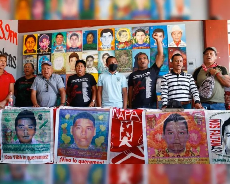 Llaman padres de los 43 a "boicotear" elecciones