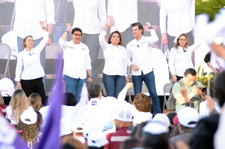 Impulsa Lorenia Vallea iniciativa en pro de las mujeres