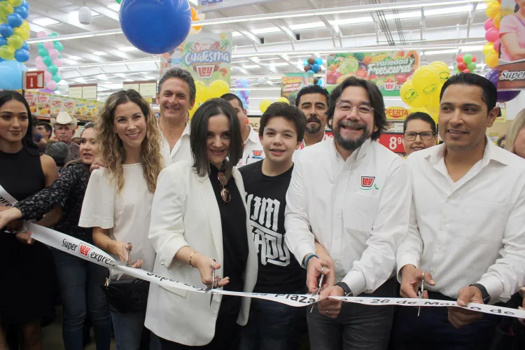 ABRE EN CAJEME “SUPER LEY EXPRESS PLAZA 300”