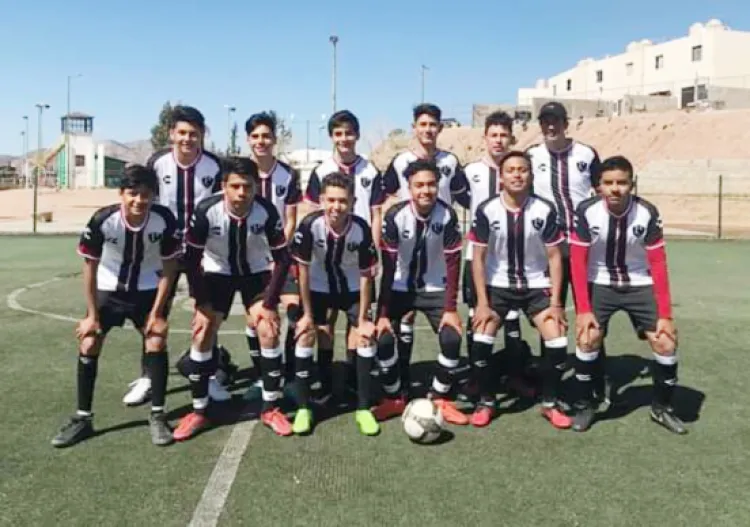 Le sacan el juego de la bolsa
a Real Apaches: Cuervos FC