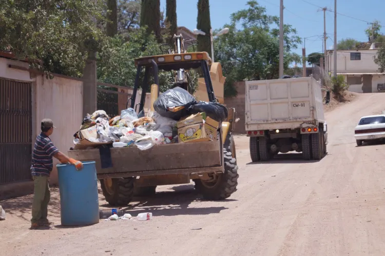 Refuerzan labor en recolección de basura
