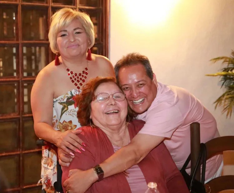 Bonito festejo para María Luisa 