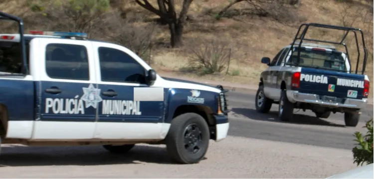 Chocan patrulla en el bulevar El Greco