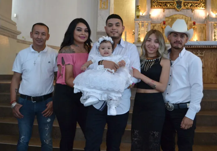 Victoria recibe su primer sacramento