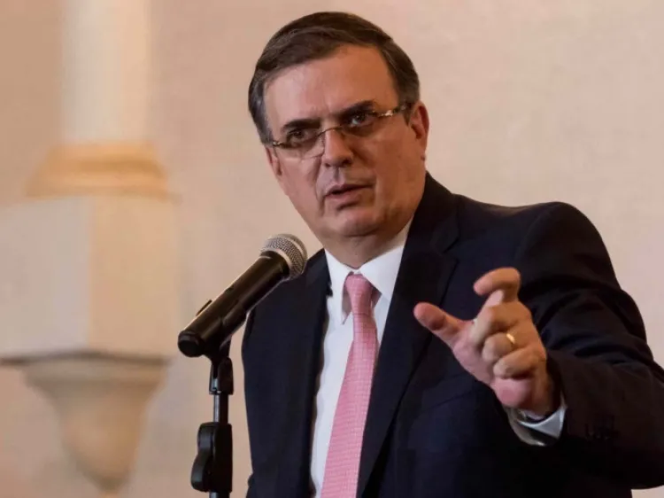 Ebrard y Pompeo abordan tema de COVID-19 en la frontera común