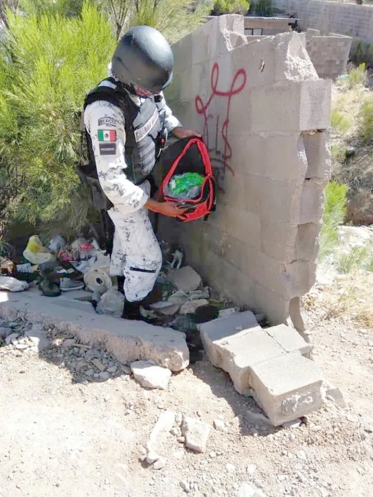 Decomisan cientos de dosis de droga