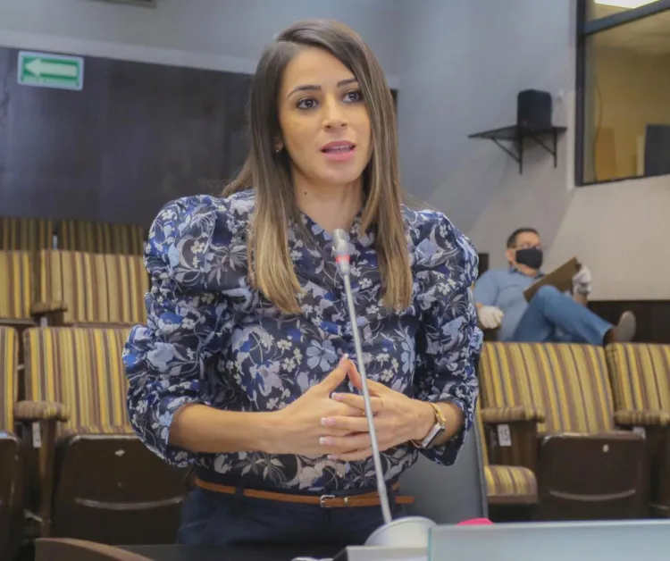 Llama Diputada a aprobación de Ley