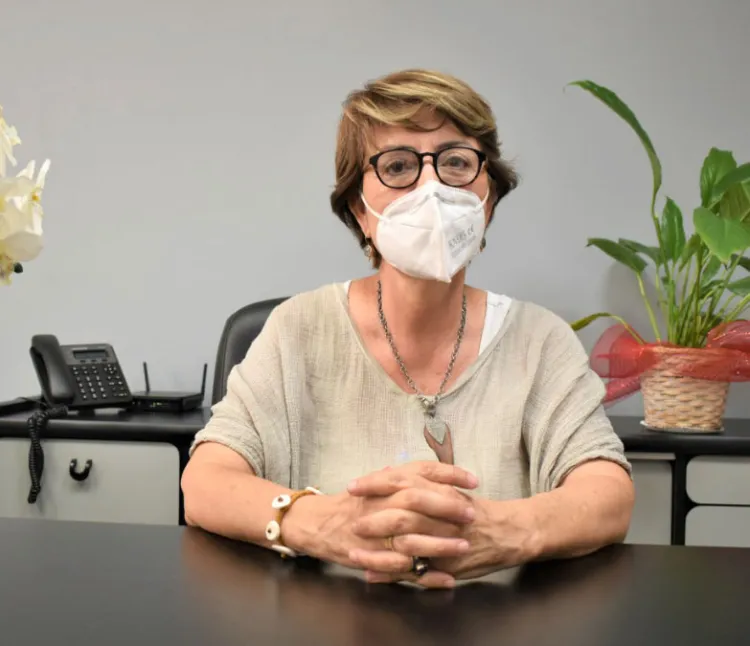 Felicita Presidenta de DIF-Nogales a abuelos