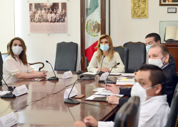 Llama Gobernadora a la unidad por educación