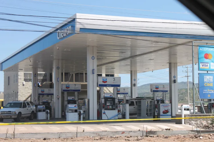 Asaltan a despachador de gasolinera