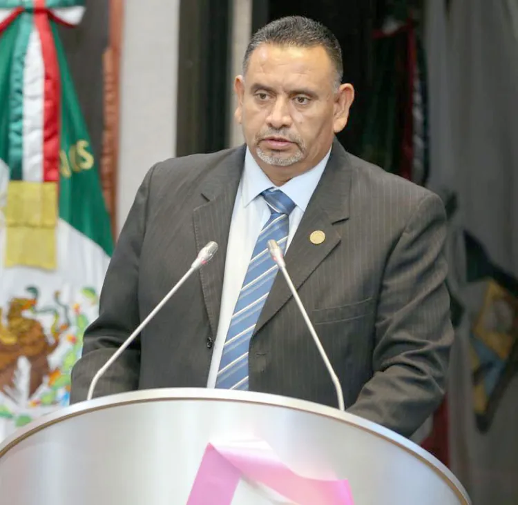 Reconoce Presidente a las y los médicos por su día