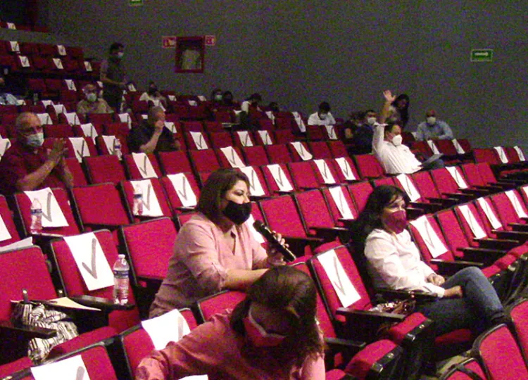 Pide licencia regidora por 66 días