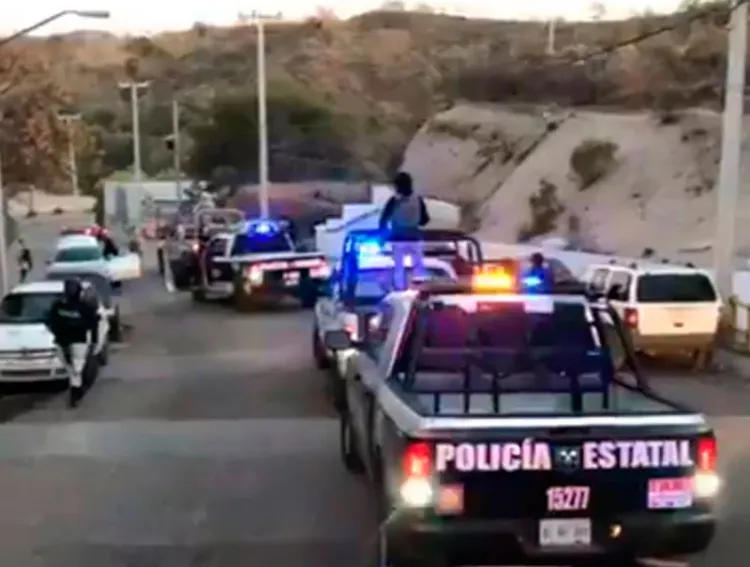 Detienen a persona en escuela por robo