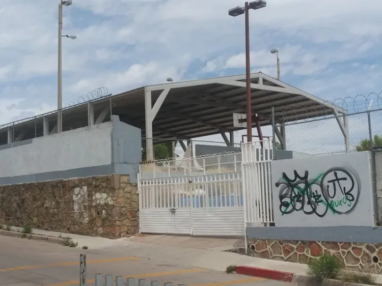 Reparan tejabanes escolares que colapsaron por nevadas