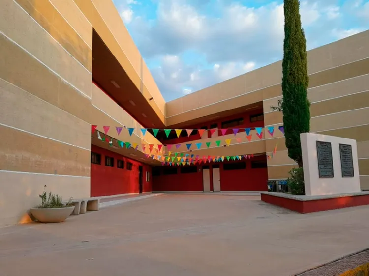 Celebra Unison 17 años