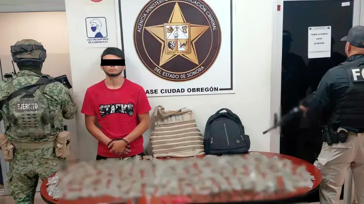 Detención por posesión de drogas, arma blanca y equipo táctico Nuevo día