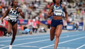 Thompson-Herah y Warholm, mejores atletas de 2021