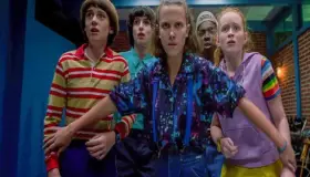 La nostalgia y el fetichismo de los años 1980 llega a las pantallas en 2022