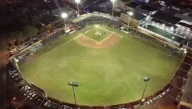 Disfrutan nogalenses de la fiesta mexicana de beisbol