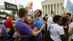 Aprueban ley para “reconocer” el matrimonio LGBT+ en EU