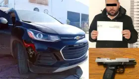 Procesan a persona por posesión de arma de fuego abastecida