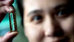 Crea universitaria batería eterna; sin límites de recargas