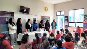 Tienen acercamiento estudiantes de preescolar hasta secundaria con profesionales