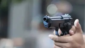 Recibe mujer amenaza de muerte de su vecina