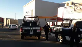 Causan daños y robos en locales comerciales de la colonia La Granja