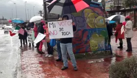 Participan nogalenses en manifestación en favor del INE