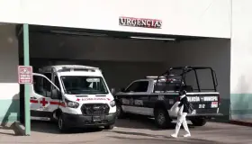 Salvan socorristas a dos por sobredosis