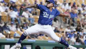 Apunta Urías al Opening Day