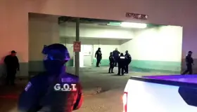 Balean a taxista, huye y se resguarda en cuartel militar