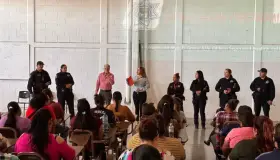 Llevan pláticas de prevención a la ‘Prepa Municipal’