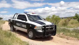 Roban cableado de antena telefónica