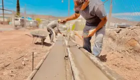 Avanza programa de mejoramiento vial en varias avenidas